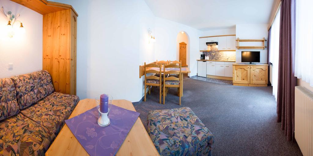 Pension Roasthof Neustift im Stubaital Exterior foto