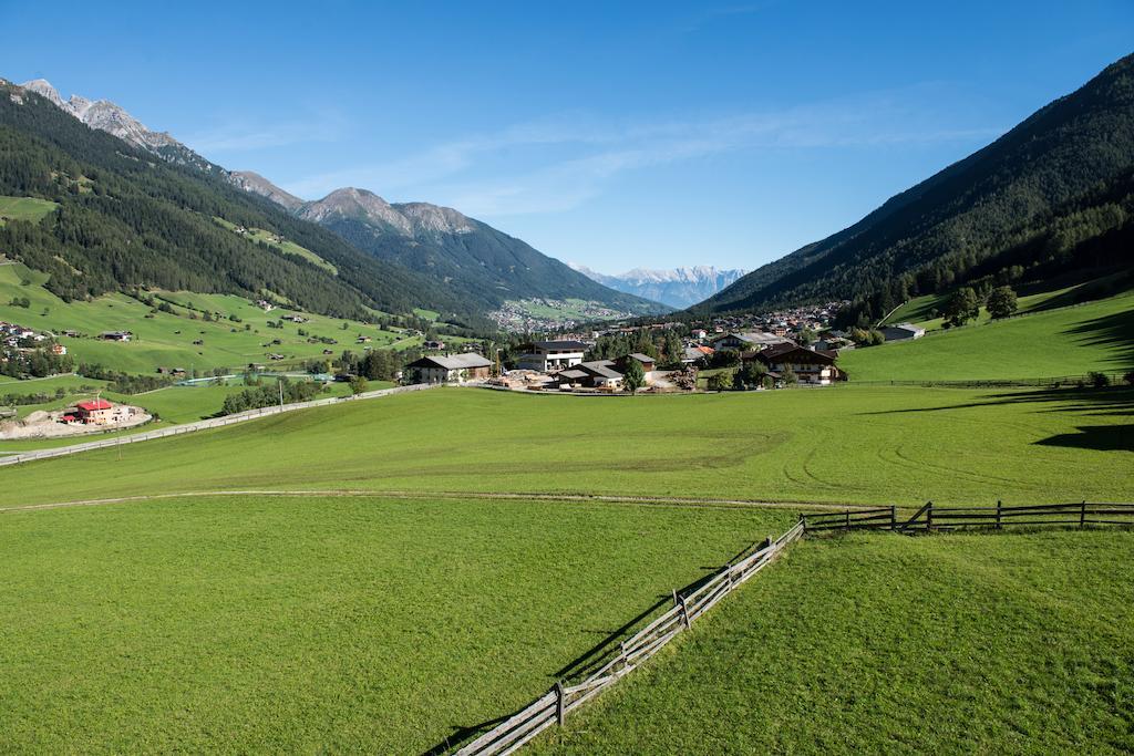 Pension Roasthof Neustift im Stubaital Exterior foto