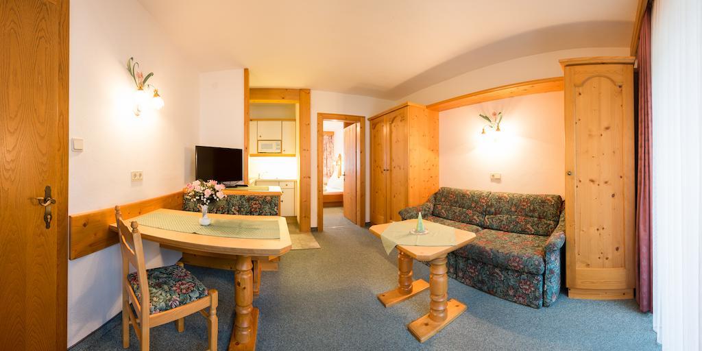 Pension Roasthof Neustift im Stubaital Cameră foto