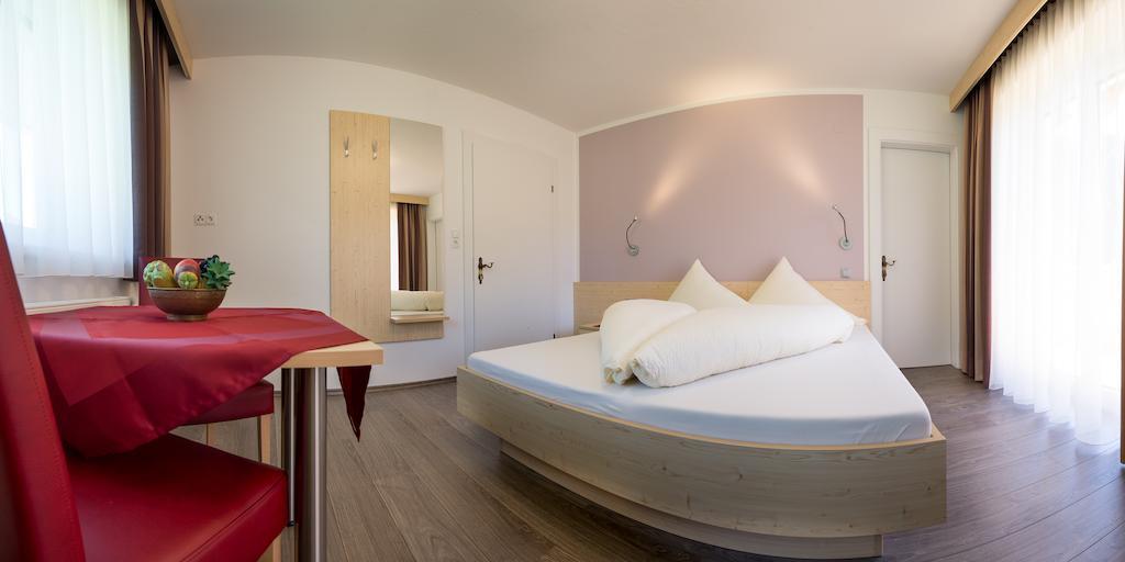 Pension Roasthof Neustift im Stubaital Cameră foto