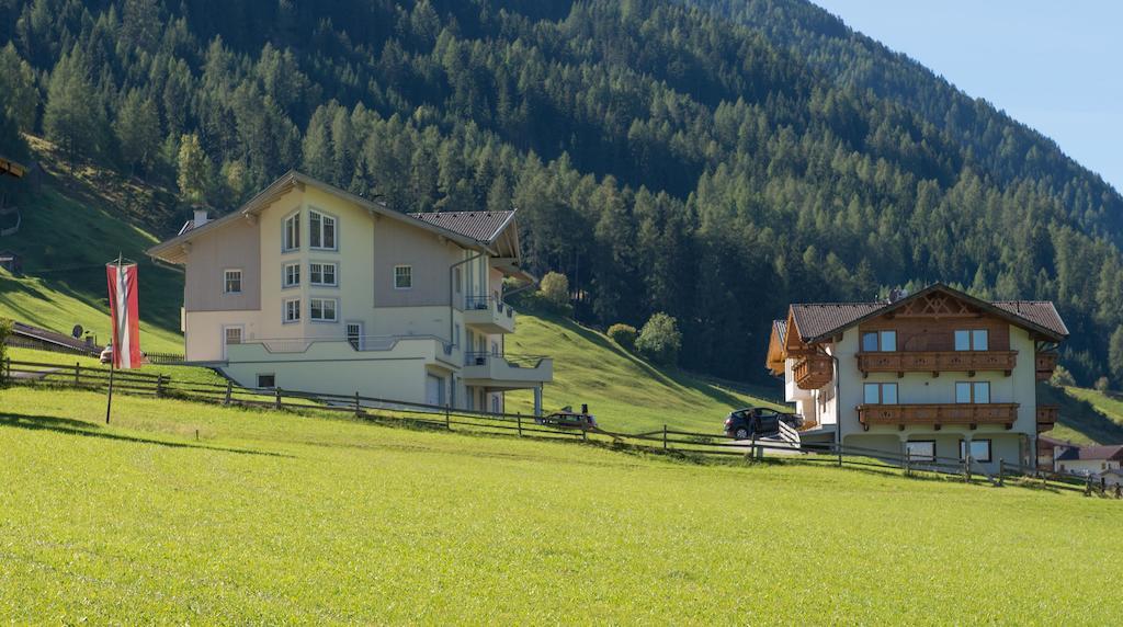 Pension Roasthof Neustift im Stubaital Exterior foto