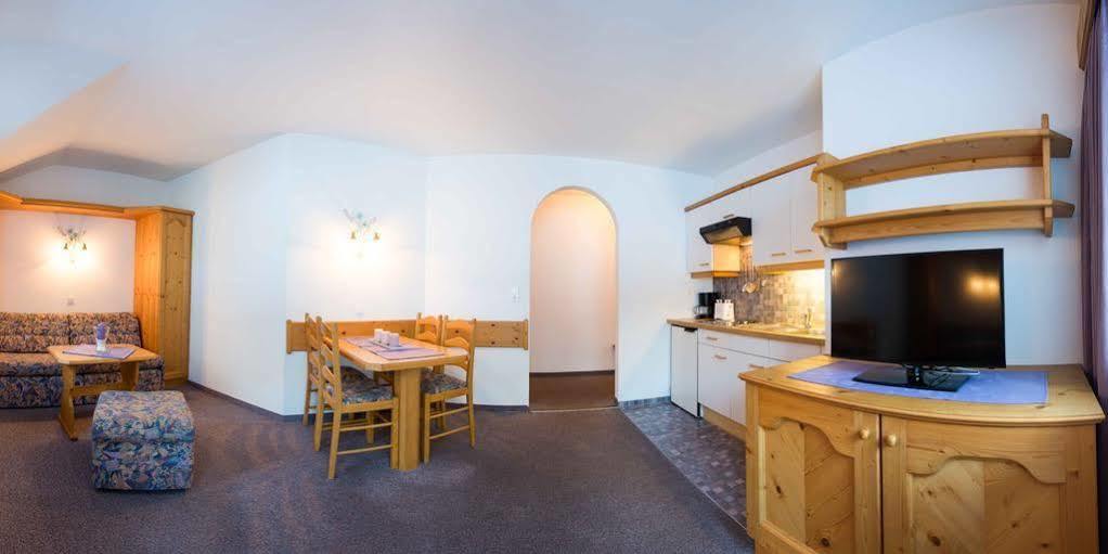 Pension Roasthof Neustift im Stubaital Exterior foto